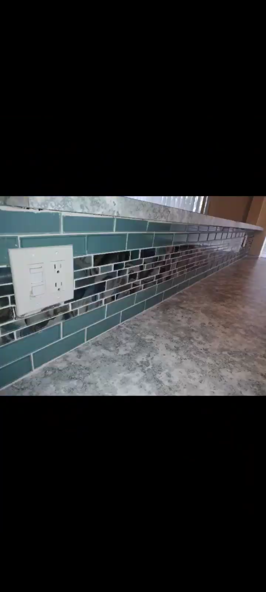 Kitchen backsplash and counter finish